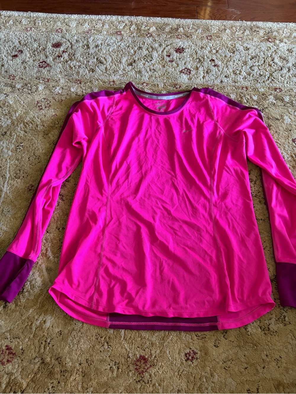 Nike Dry Fit XL running Women's Hot Pink Long-Sleeve Performance Top GUC